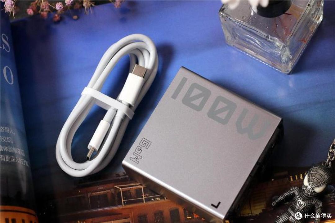 一次满足3台iphone14同时快充努比亚氘锋能量块100W氮化镓