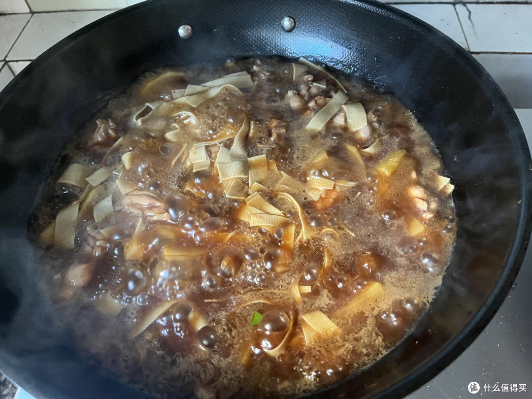好吃的黄焖鸡米饭,自己在家也能轻松自制!附详细做法教程,喜欢的不要错过!