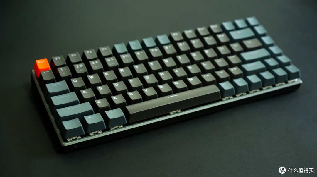 75%配列小尺寸键盘,精致金属边框,雷柏v700-8a机械键盘开箱