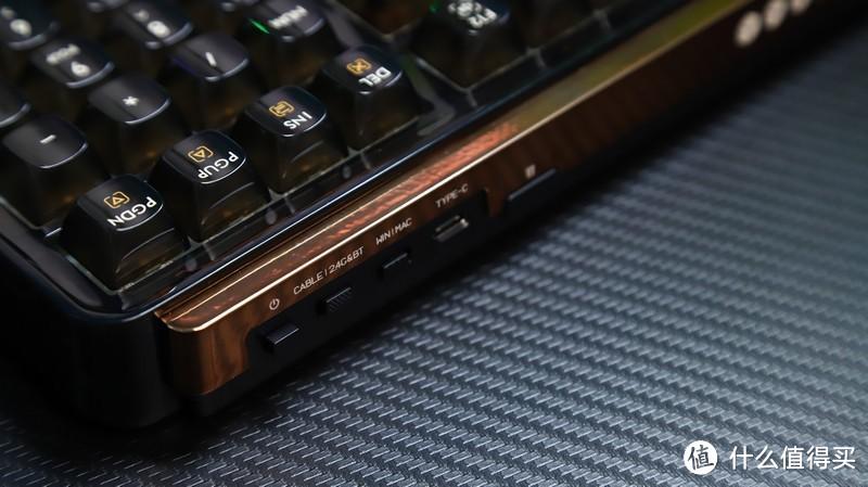 水母轴，敲击和光都透透的 米物客制化机械键盘BlackIO 98