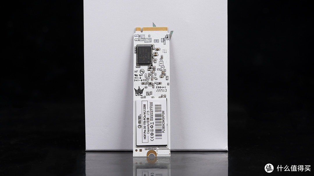 影驰HOF PRO 30 1TB评测，纯白高颜值的PCIe 4.0固态硬盘