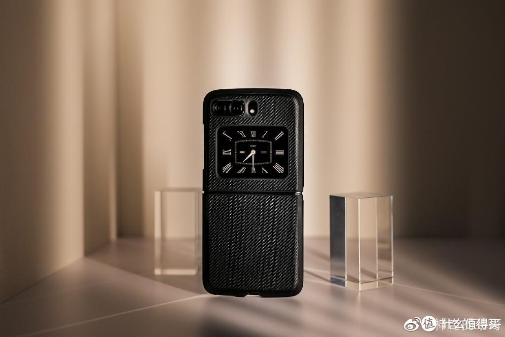 moto razr 2022：与其模拟一小块条屏，不如给到一大块外屏