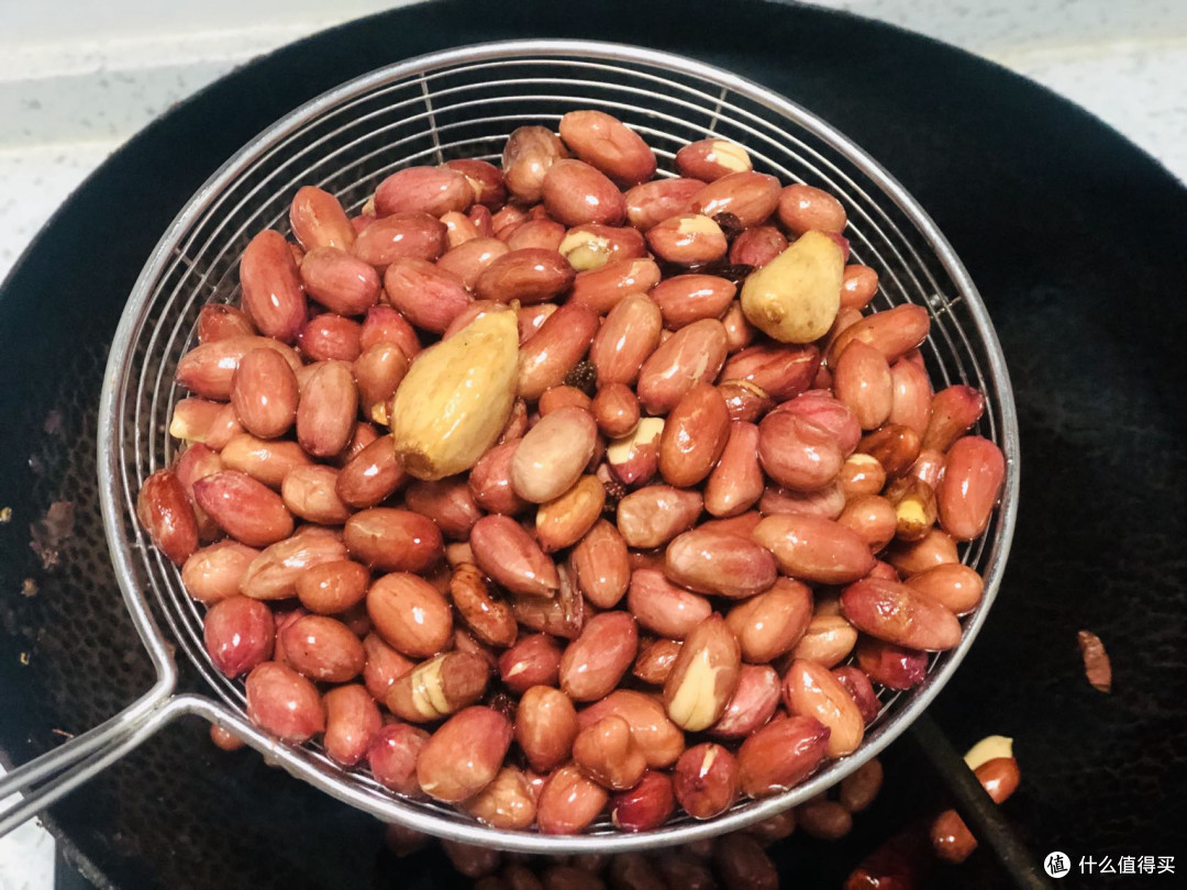 花生米凭什么能力压群雄,成为下酒菜中的王者?这几点值得深思