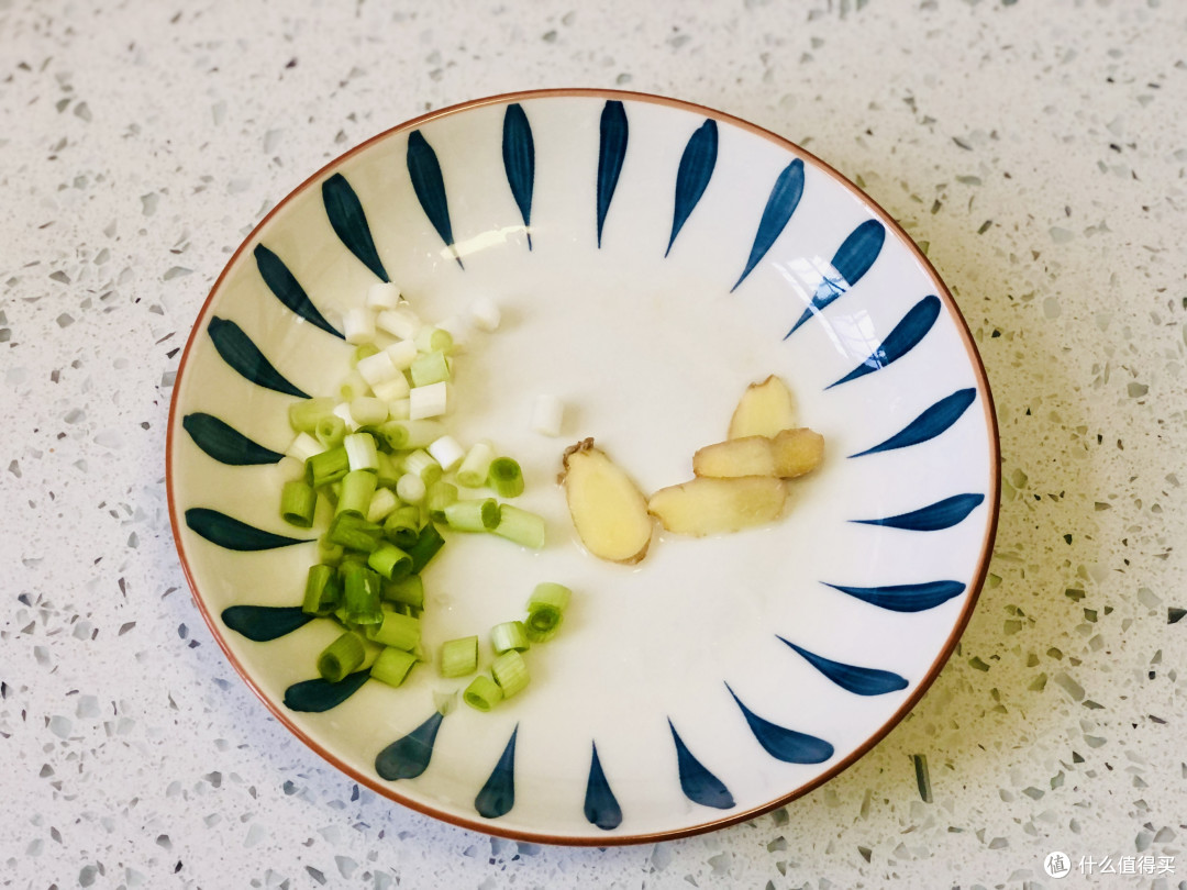 懒人版鱼汤,10分钟轻松搞定,汤鲜味美,秋燥盛行要常喝