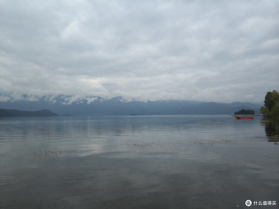 秋天出游,强烈推荐泸沽湖,也请慎重选择泸沽湖