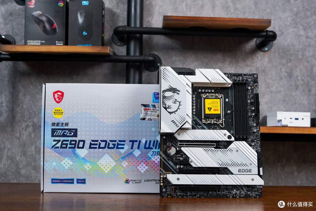 月光宝盒制造: RTX3090Ti+12代酷睿DDR5 全景高配平台新视觉