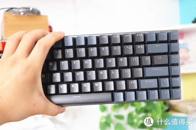 短小精悍!这把雷柏V700-8A机械键盘不仅无线,还能多模