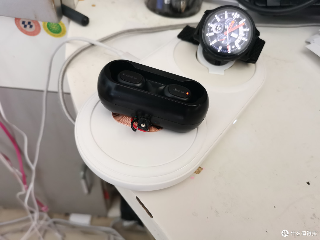 探讨给蓝牙耳机安装无线充电