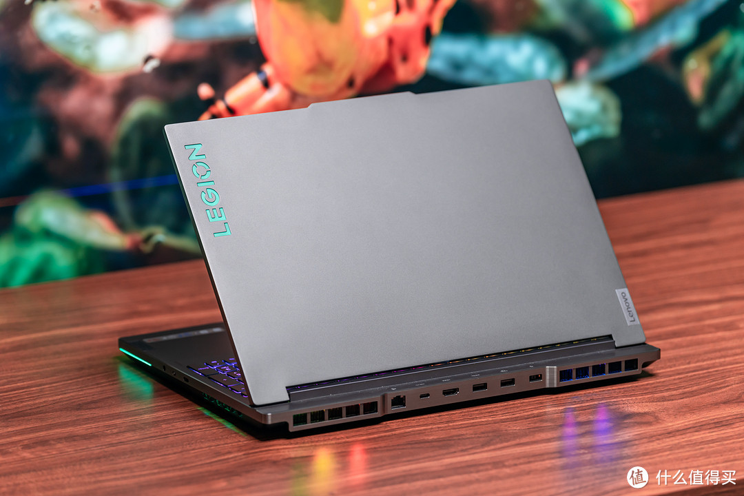 AMD 锐龙 7 6800H + RX 6700M 的双 A 超旗舰游戏本,14999 元的联想拯救者 R9000K 测评详解