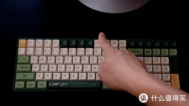 新配色+1：IQUNIX F97露营RGB版ACE轴机械键盘 
