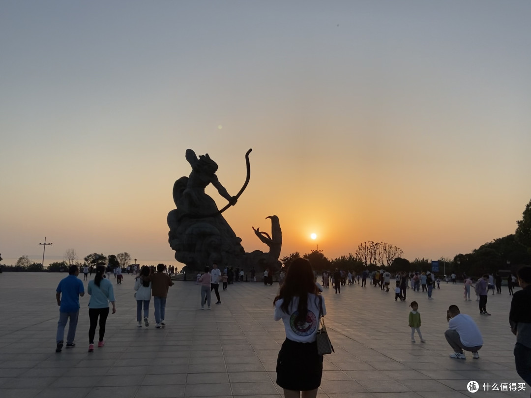 洞庭巴陵广场