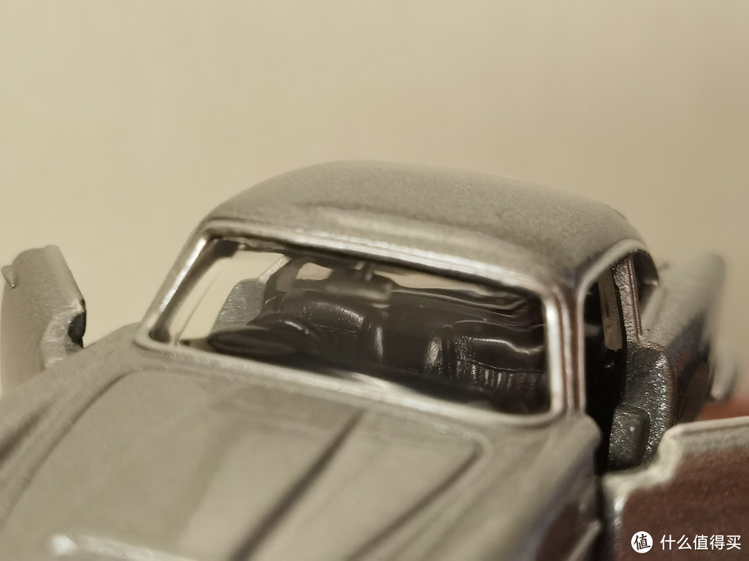多美卡黑盒车模-阿斯顿马丁-DB5