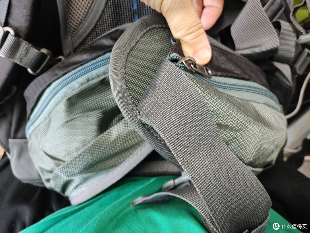 开箱不知名品牌的58元的登山包，40L容量 合1.45一升，物有所值还是徒有其表？？
