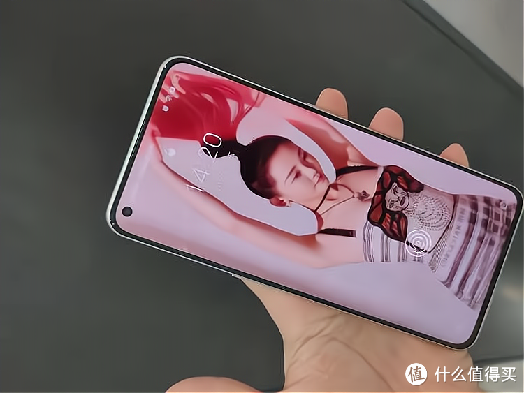 骁龙8+2K变帧屏+双主摄,256GB存储跌至2999元,售价很亲民了