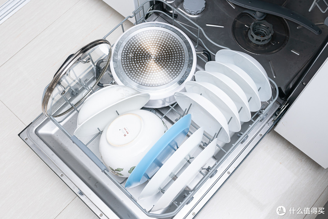 2022年买洗碗机要选带高温消毒的，海尔14套大容量嵌入式家用洗碗机W30体验