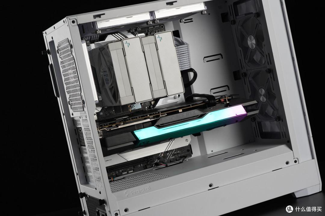 Fractal Design— PopAir机箱+ROG Z690 DDR4吹雪装机体验
