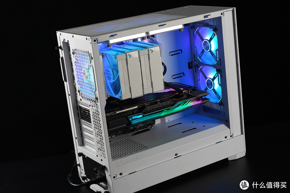 Fractal Design— PopAir机箱+ROG Z690 DDR4吹雪装机体验
