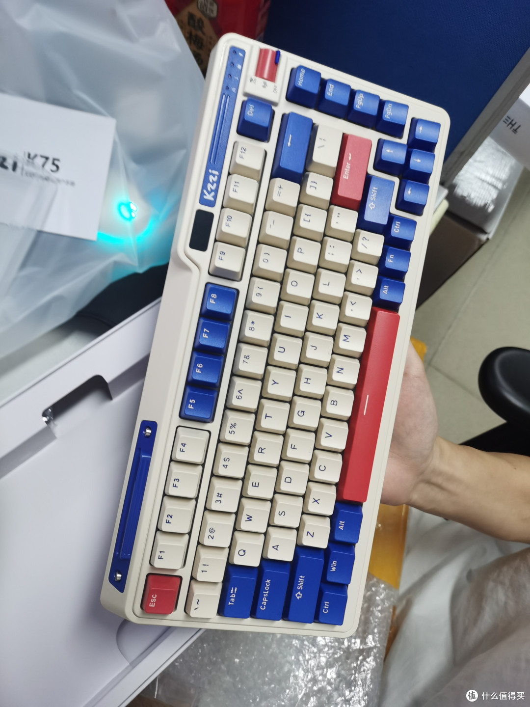 来聊聊最近很火的两把75配列键盘——VGN811&KZZI K75