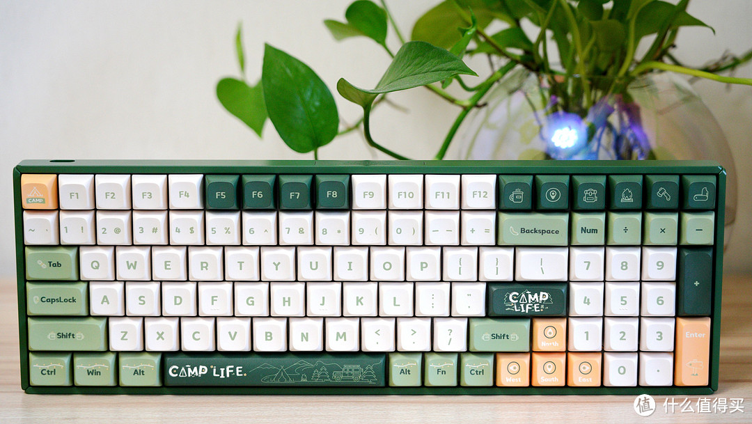绝美外观,一眼爱上的铝厂露营iqunix f97三模机械键盘体验