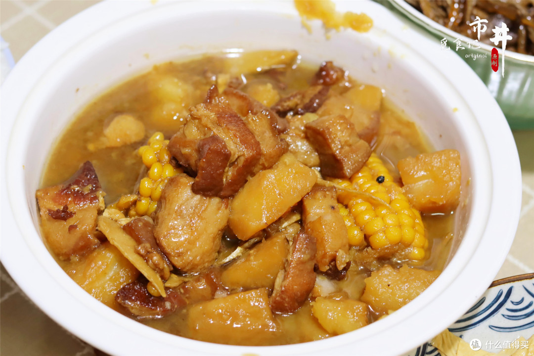 母亲做的红烧肉,每次都多加2样粗粮,肉入口即化,不油腻还好吃