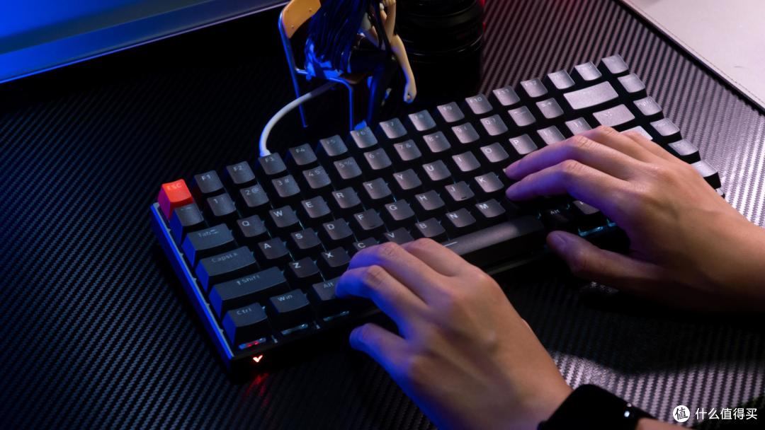 硬核桌面孤勇者，雷柏 V700-8A很推荐！