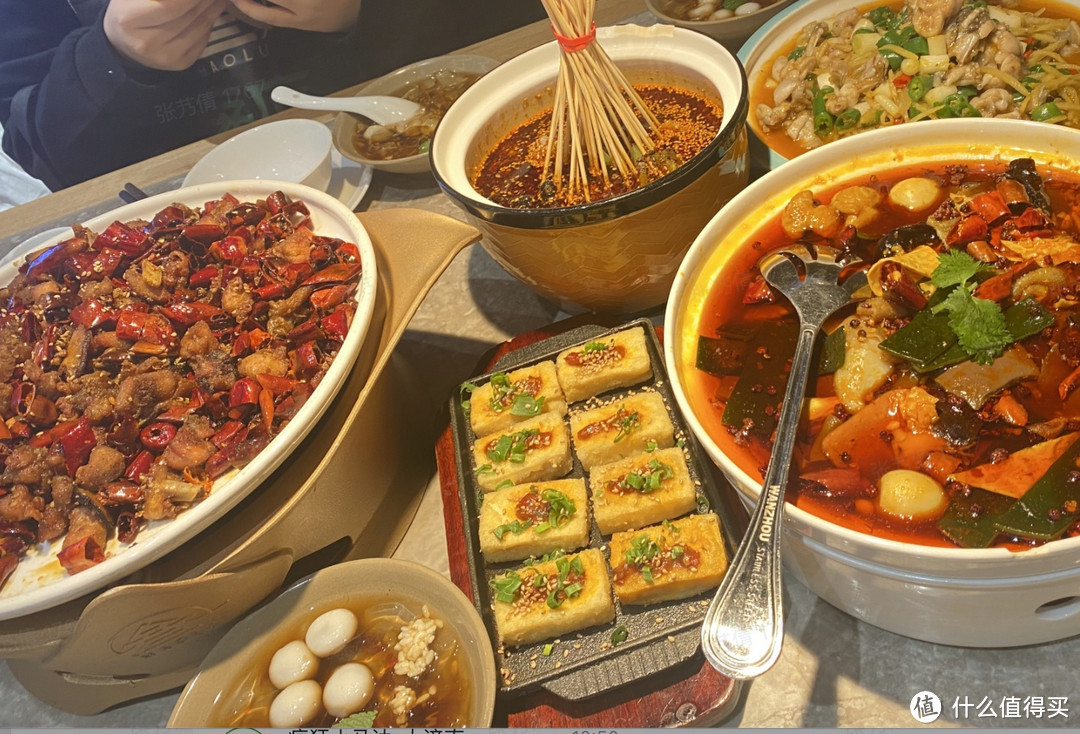 周末在济南CBD附近的必吃店~人均100块就能拥有的快乐晚餐!!