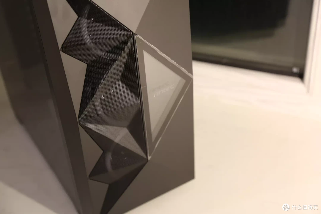 实用风摇身一变浮夸风--安钛克DF800 FLUX机箱装机秀