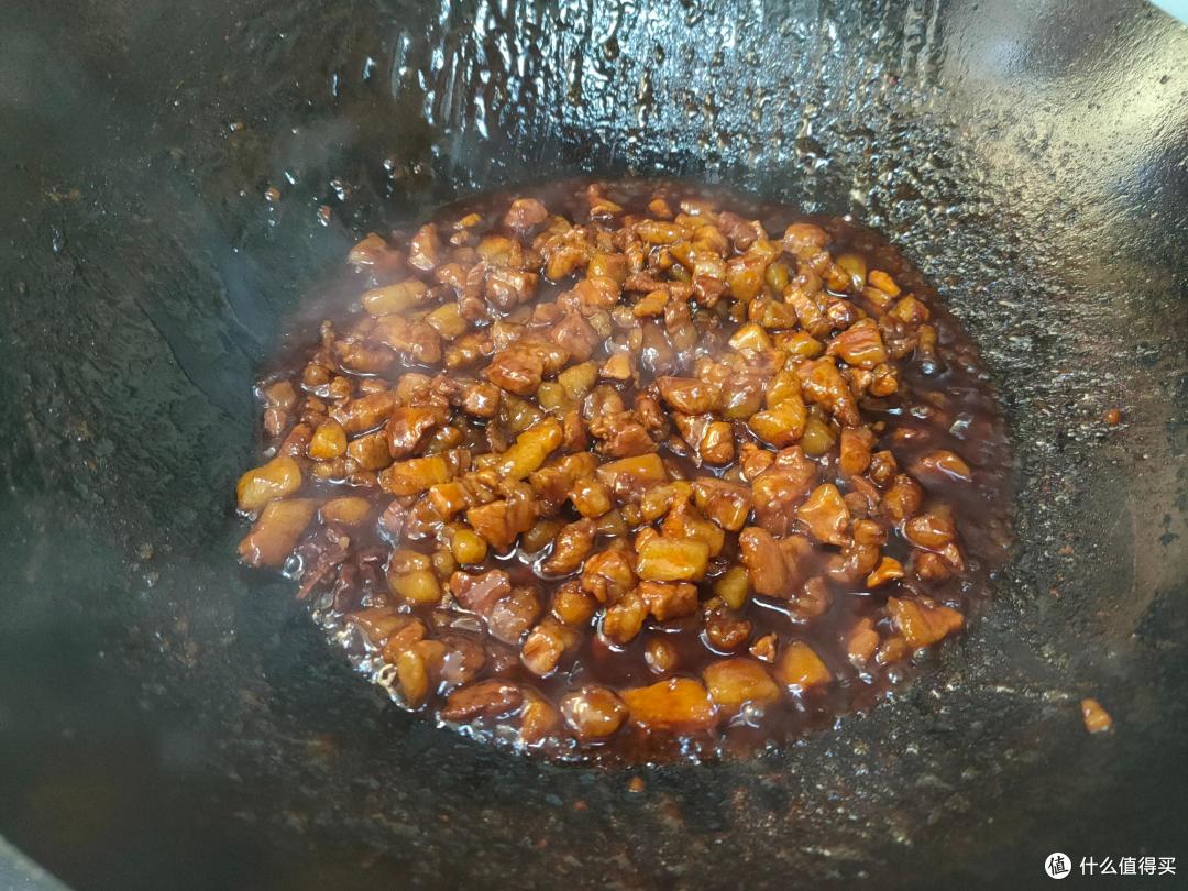 做炸酱面,用甜面酱还是黄豆酱?都不对!教你正确做法,太香了
