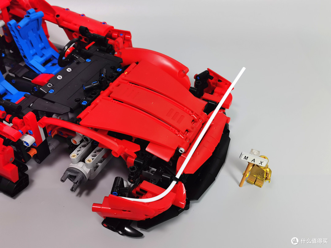 九千五转840匹V12自吸新马王!1:10版本的Daytona SP3