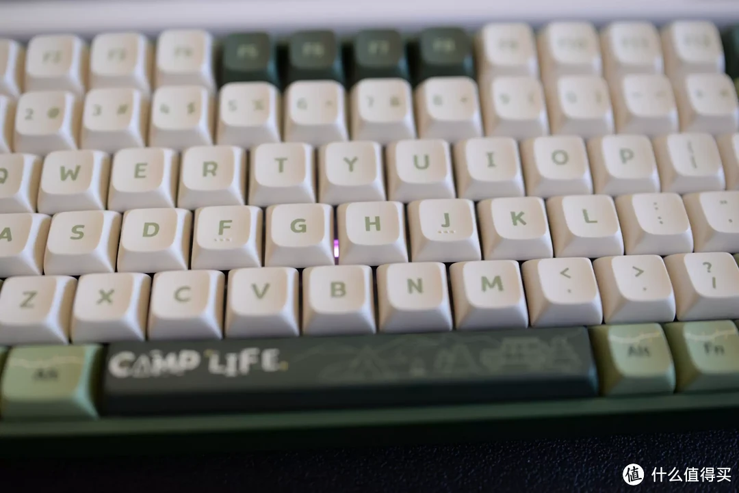 高颜值+好手感=码字利器——IQUNIX F97露营无线三模机械键盘