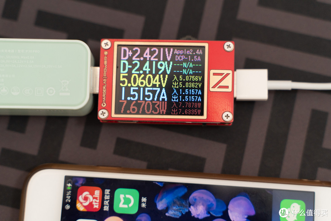 IDMIX家这个小可爱充电头，帮你解决电脑手机同时充电难题