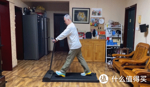 米家走步机扶手版测评：能让我和爸妈抢着锻炼是一种怎样的体验？