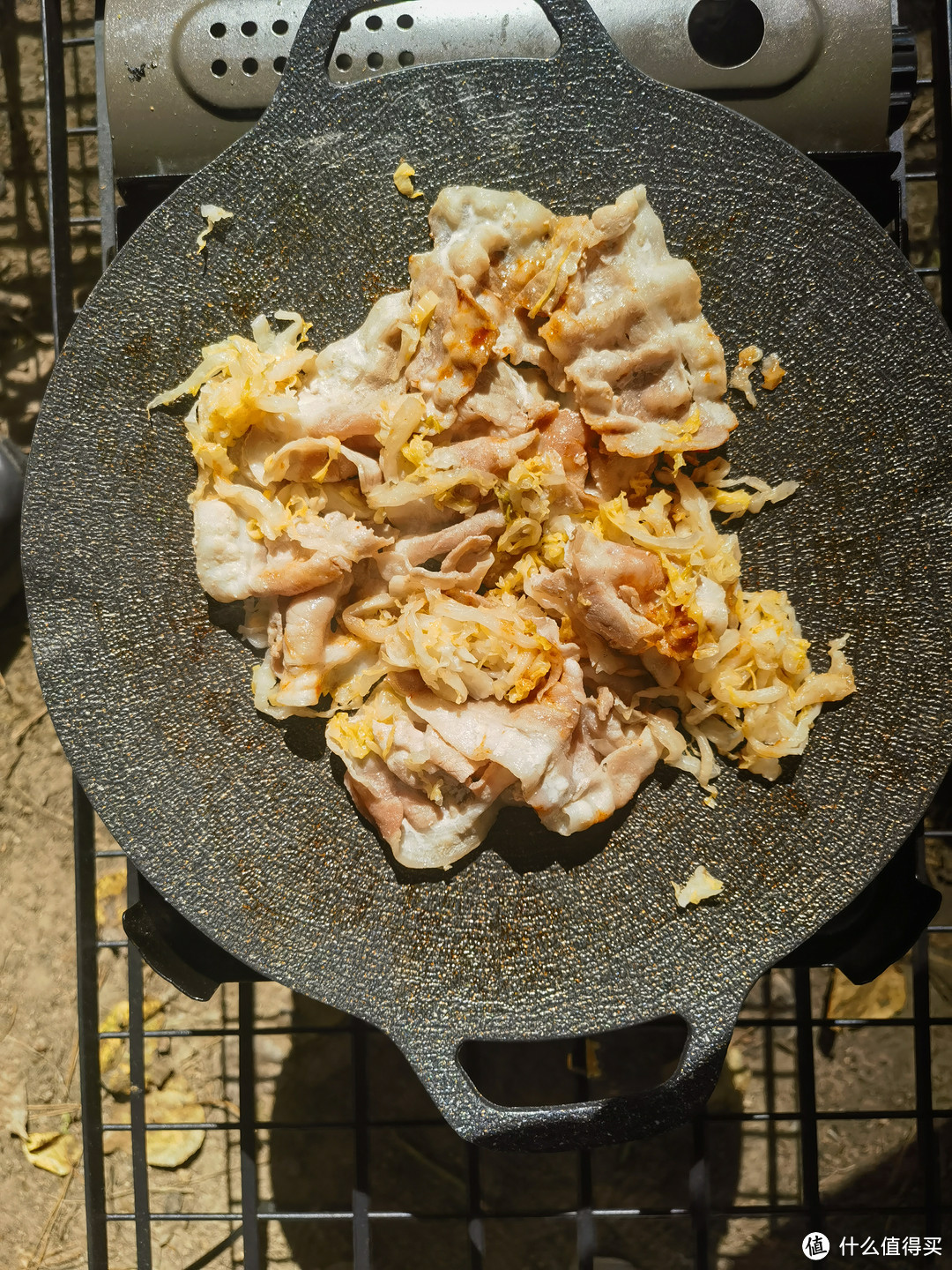 先来一盘酸菜五花肉压压惊