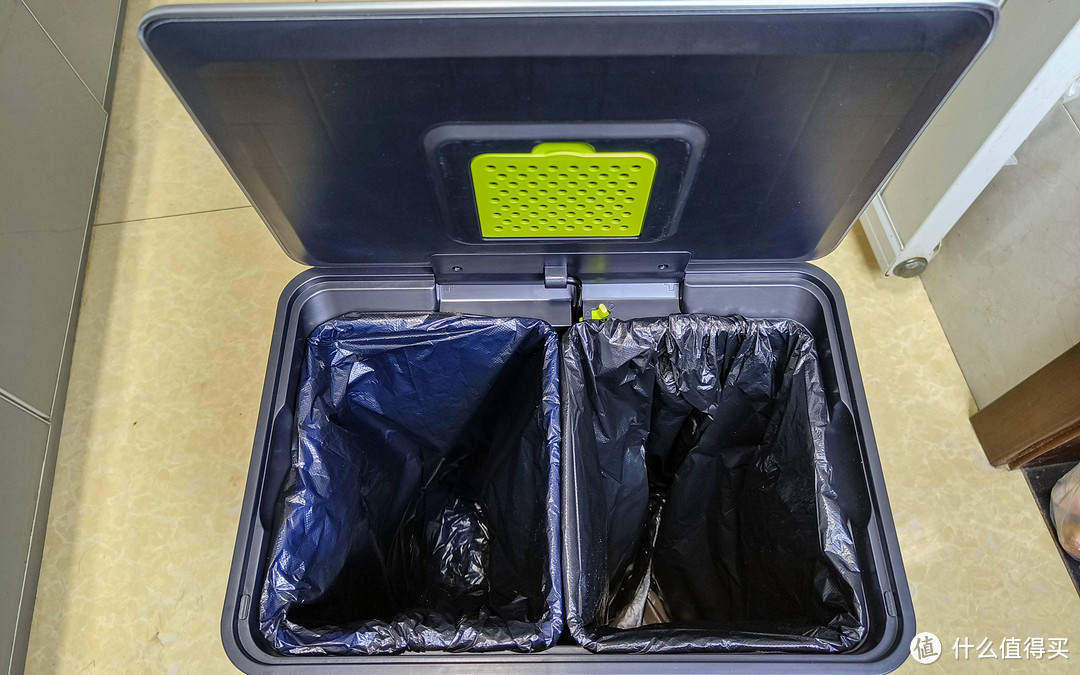 超大容量，72℃高温清洗，解放双手，享受优质生活—科勒独嵌式洗碗机+分类垃圾桶有多优秀？