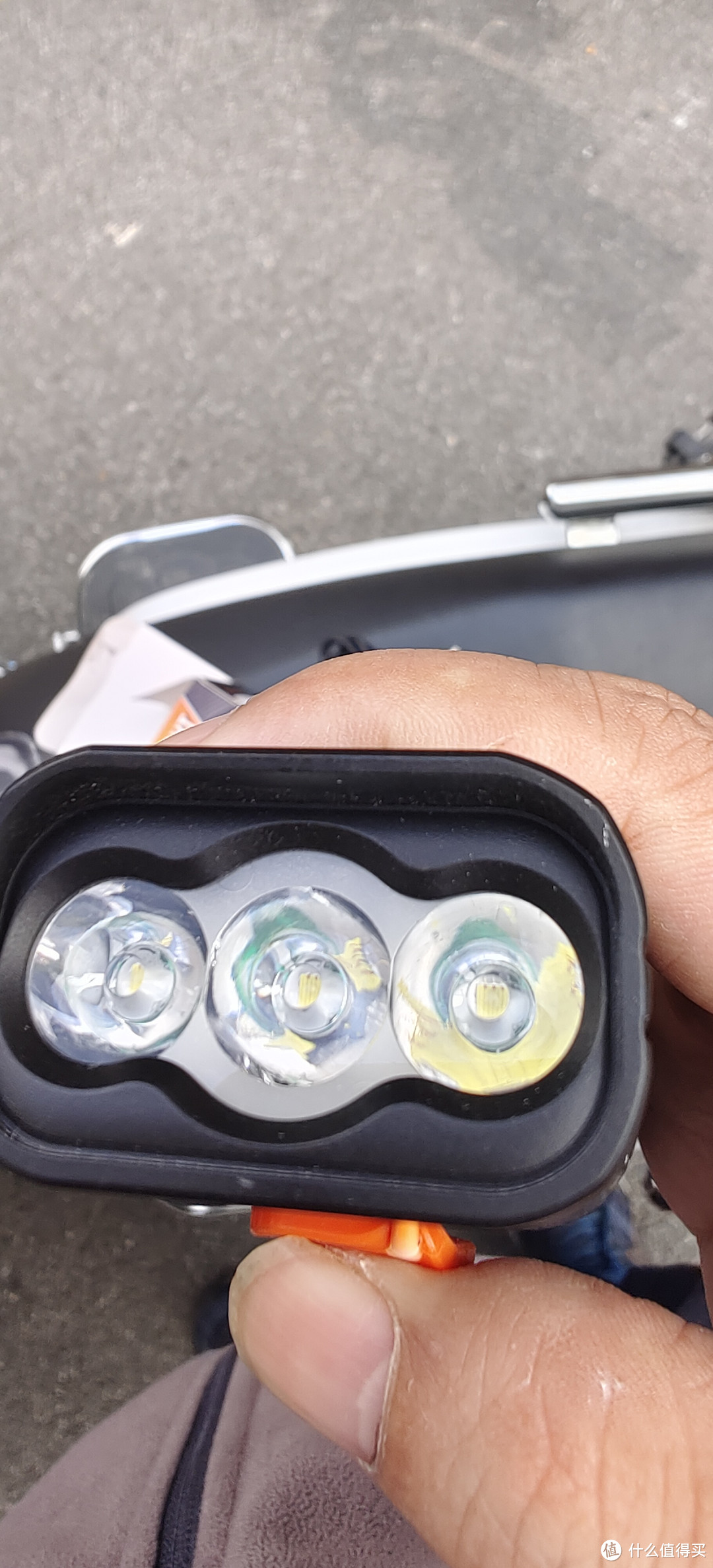 自行车大灯与之前的有什么不同？NATFIRE自行车灯TV3强光骑行手电筒三灯一体可USB充电户外防水骑行必备