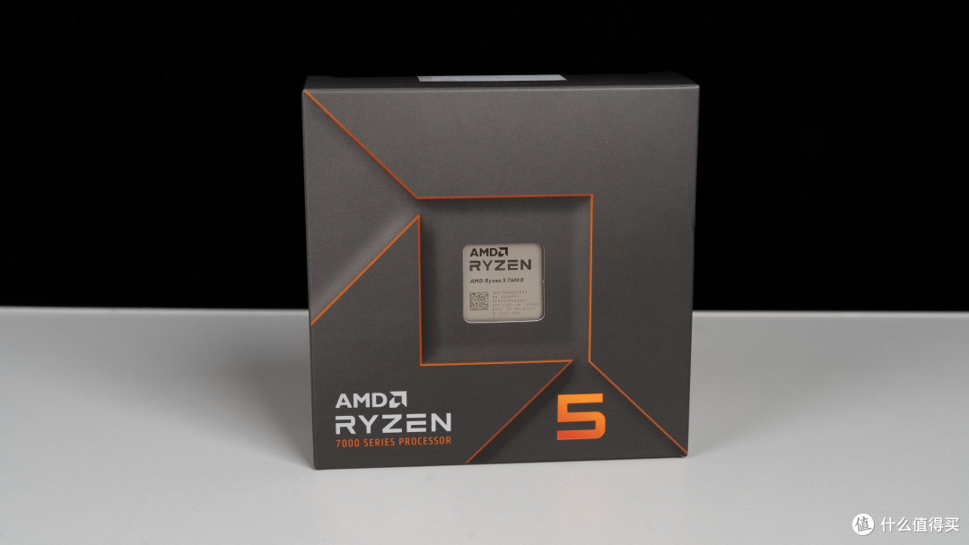 锐龙5 7600X+技嘉X670 AORUS ELITE AX小雕AX开箱测试，手动降压全核5.45G达成