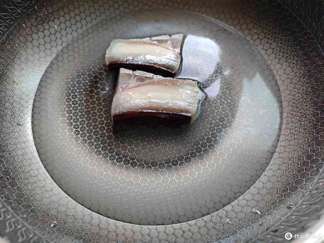 秋季遇到此菜,我准买10斤,营养极高,随手一煮一晒,炒肉吃真香