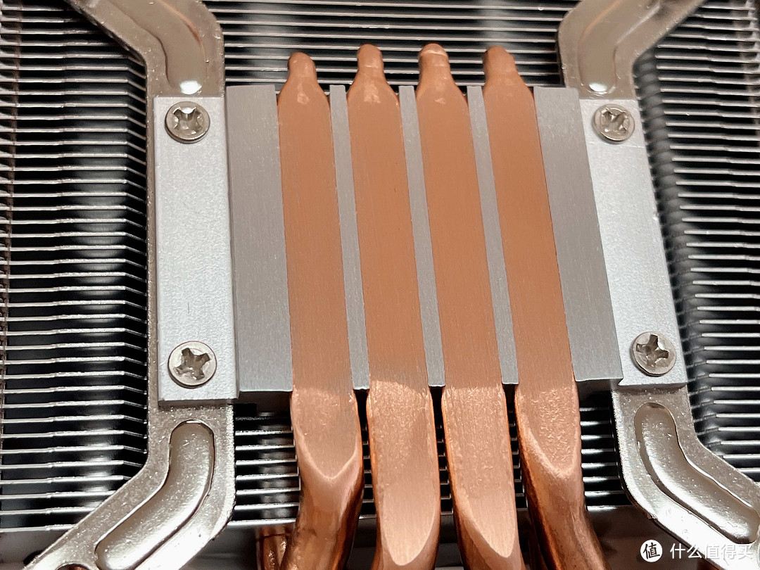 装机遇到两拨人配件都不齐,利用现有配件趁国庆到来前装机练手吧:Intel Pentium G7400无光污染装机秀