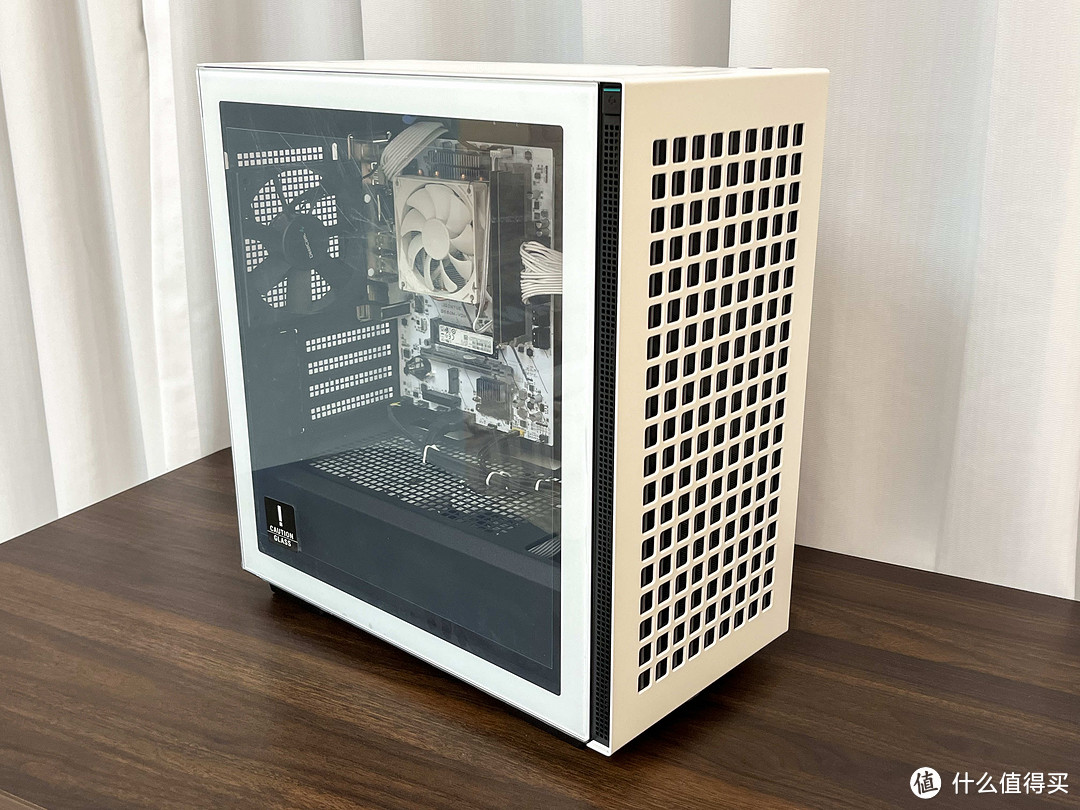 装机遇到两拨人配件都不齐,利用现有配件趁国庆到来前装机练手吧:Intel Pentium G7400无光污染装机秀