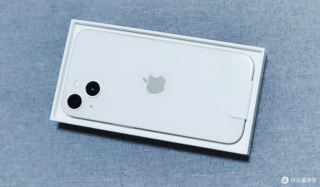 趁着iPhone 13价格抄底给妈妈买了一台新手机,这次就选了大容量的iPhone 13 256GB开箱分享