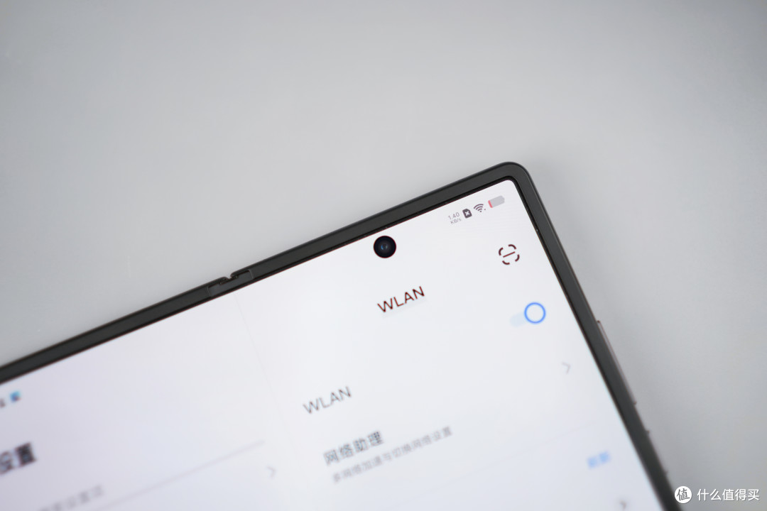 这确实是折叠屏手机里的一款优秀的水桶机——vivo X Fold+ 上手