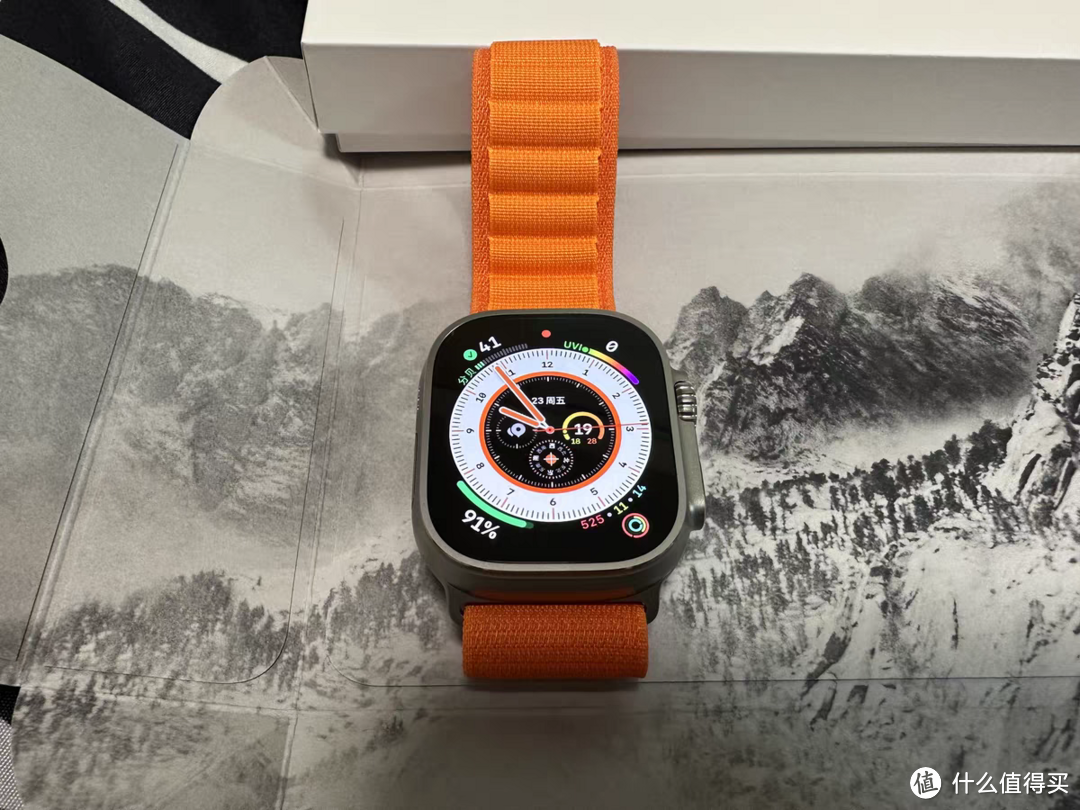 苹果 Apple Watch Ultra，大男孩都登上手表