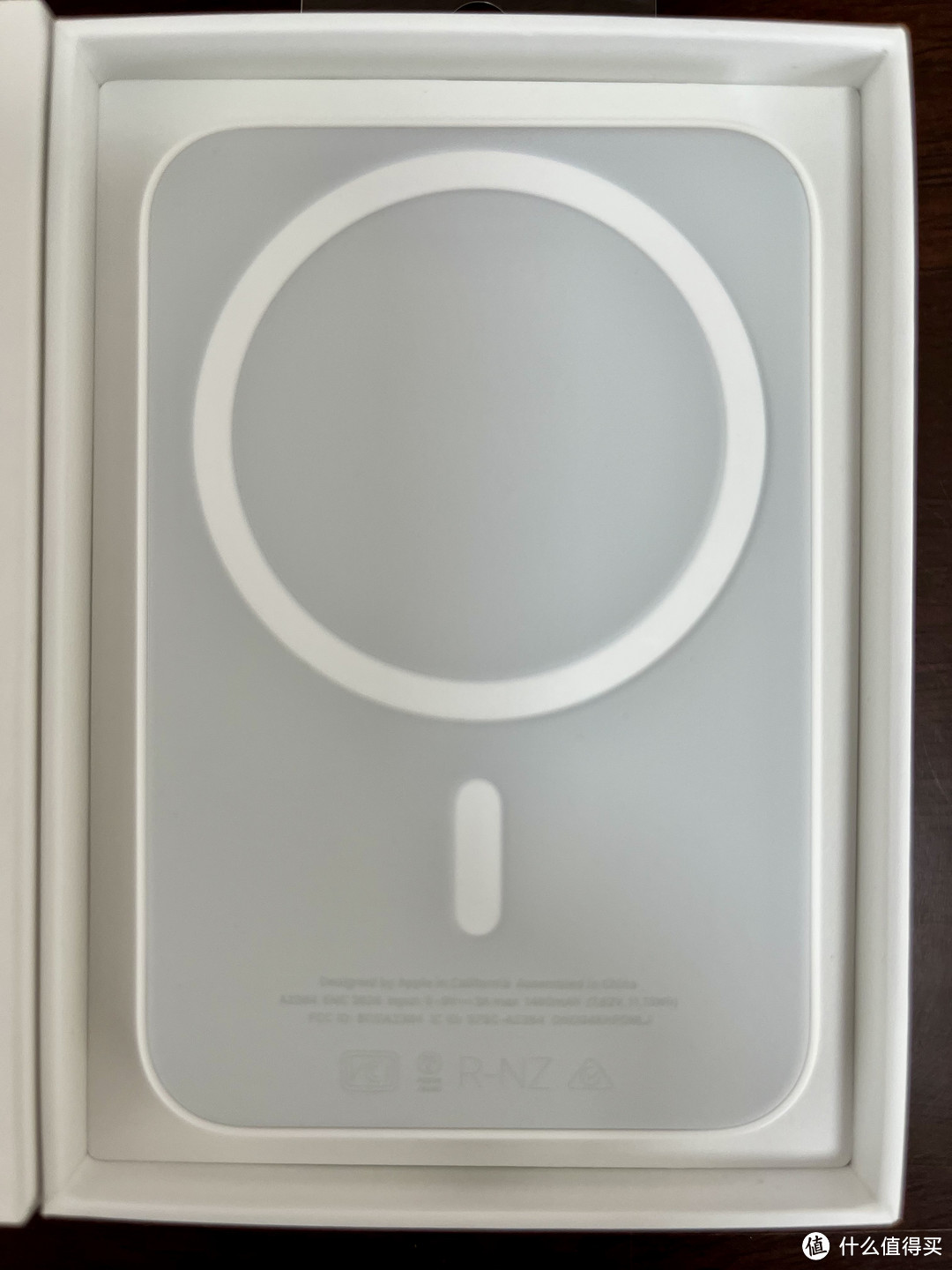 『果粉秘籍』分享一种苹果无线充电底座+便携充电宝二合一解决方案