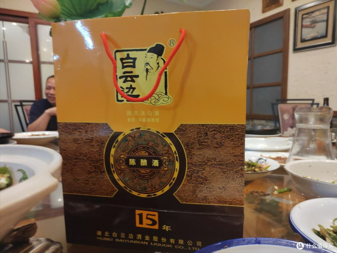 珍藏多年的老酒,为何一文不值了?原因是啥