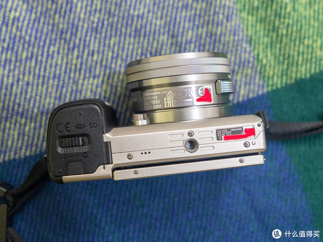 闲鱼2500入手SONY A6000双镜头微单套机，带E50 1.8镜头，当年高攀不起的相机，现在白菜价了