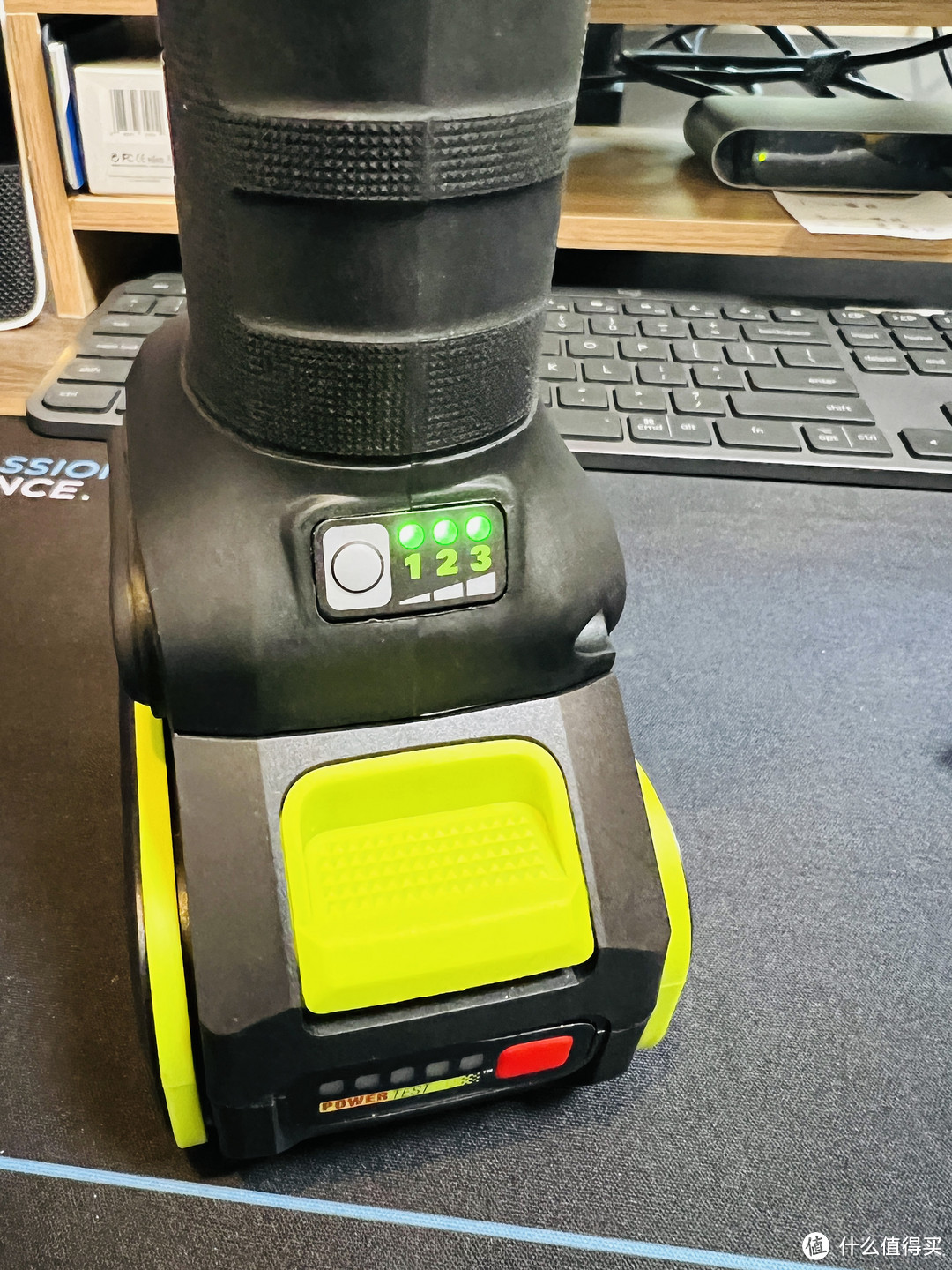 术有专攻就算有了万用宝它仍然应该有一席之地wu808无线角磨机