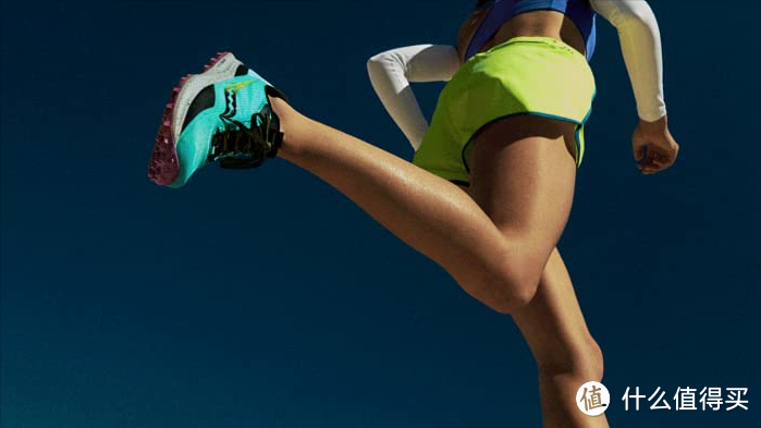 2022年，跑者世界评选10款最佳女子跑鞋