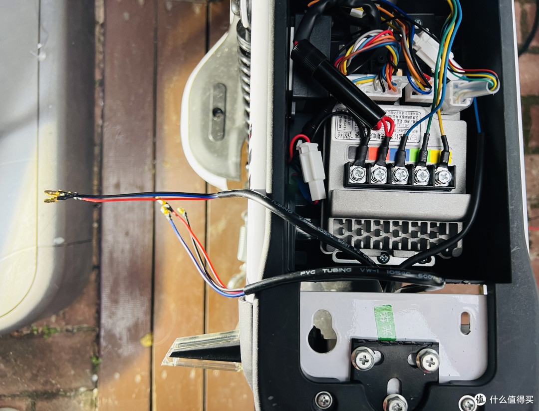 驾乘更安全--电动车加装转向灯详细步骤