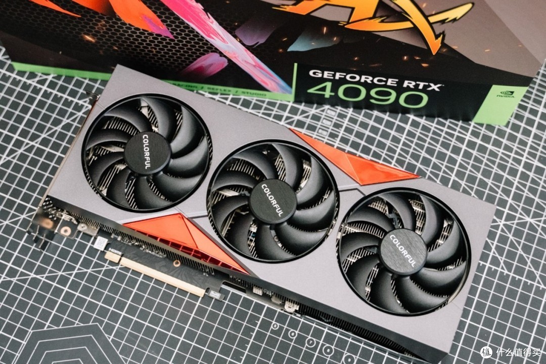 七彩虹战斧GeForce RTX 4090豪华版抢先看：三槽设计，创作力拉满
