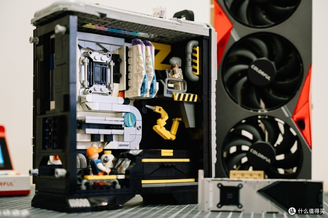 七彩虹战斧GeForce RTX 4090豪华版抢先看：三槽设计，创作力拉满